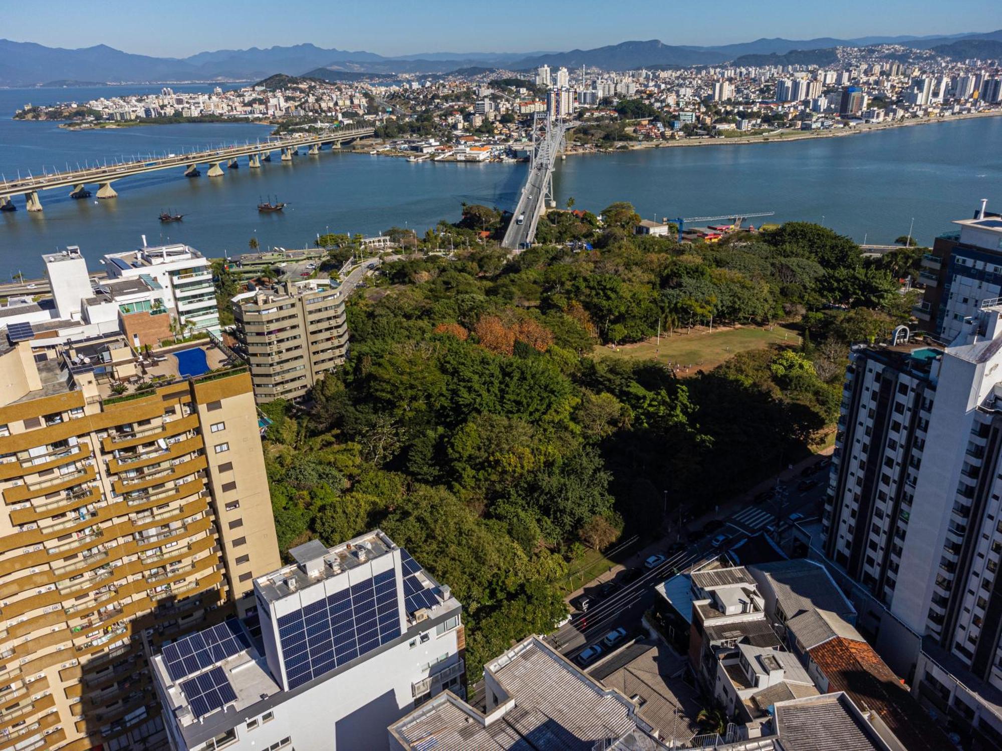 Casa-sobrado 2 Quartos No Centro De Floripa Apartamento Florianópolis