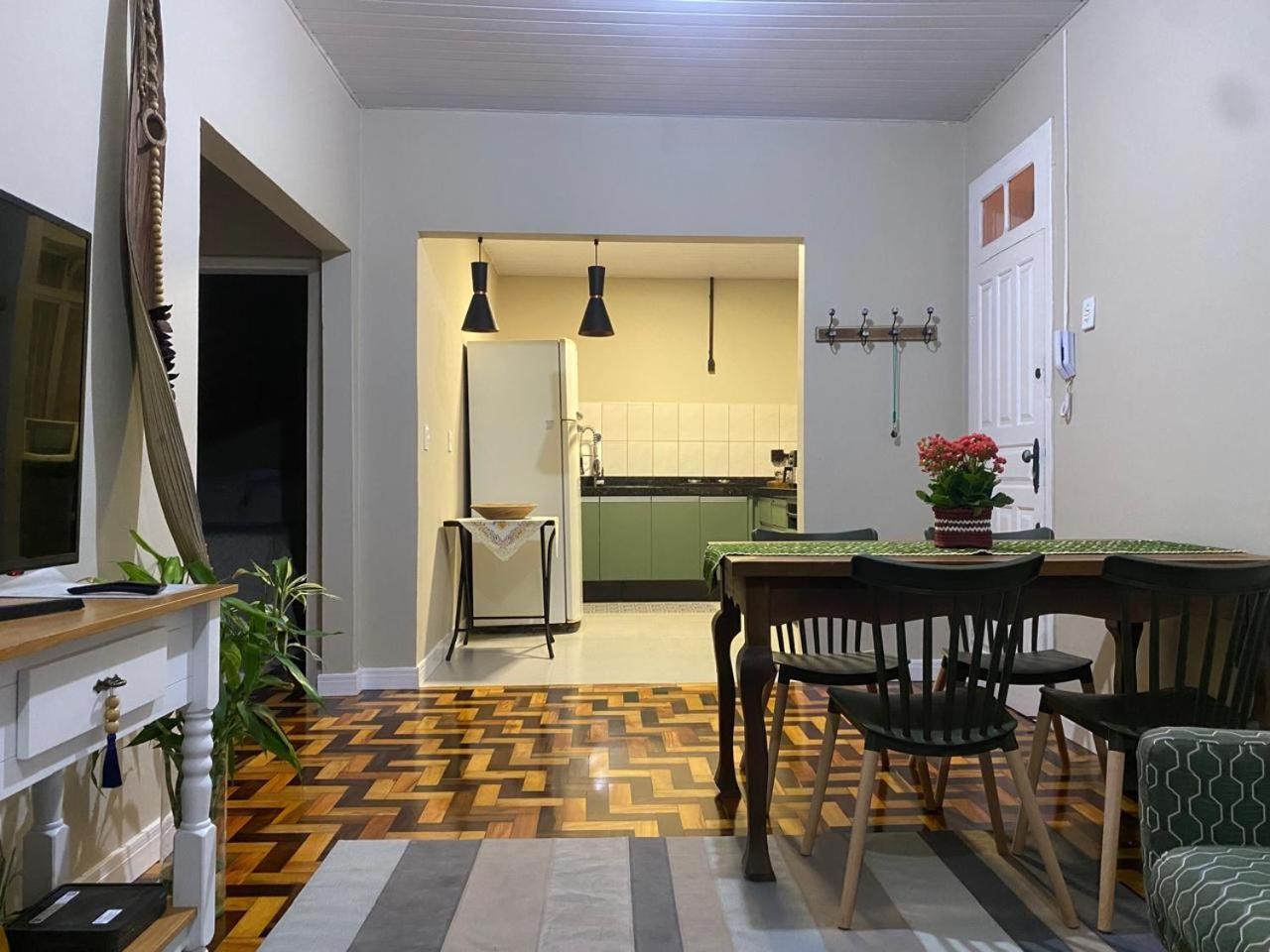 Casa-sobrado 2 Quartos No Centro De Floripa Apartment *